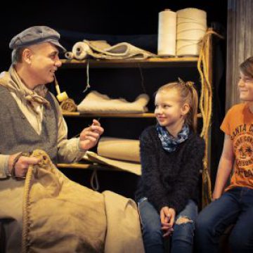 Spielführung mit Kindern im Vegesacker Geschichtenhaus